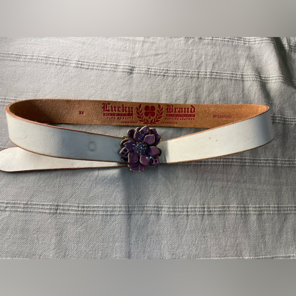 COPY - LUCKY BRAND leather/flower and rhinestone belt size S